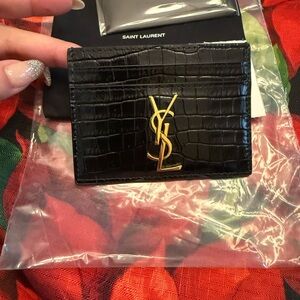 NWT and dust bag YSL (Yves Saint Laurent) Black Croc-Embossed Card Holder